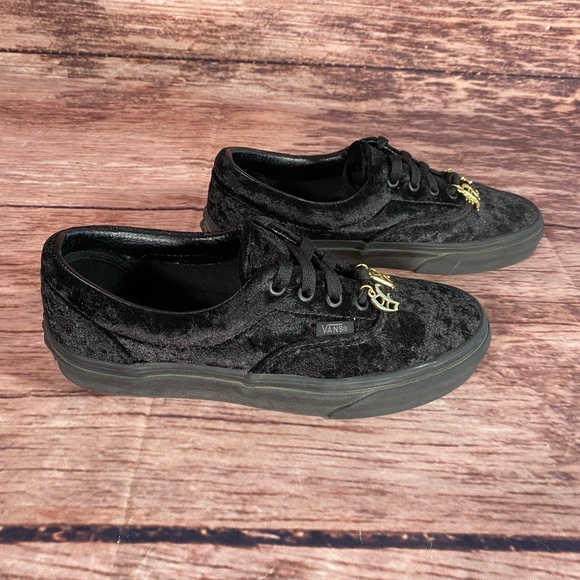 Vans Black Velvet & Gold Gothic Letters Women’s Size 7 - Picture 2 of 6